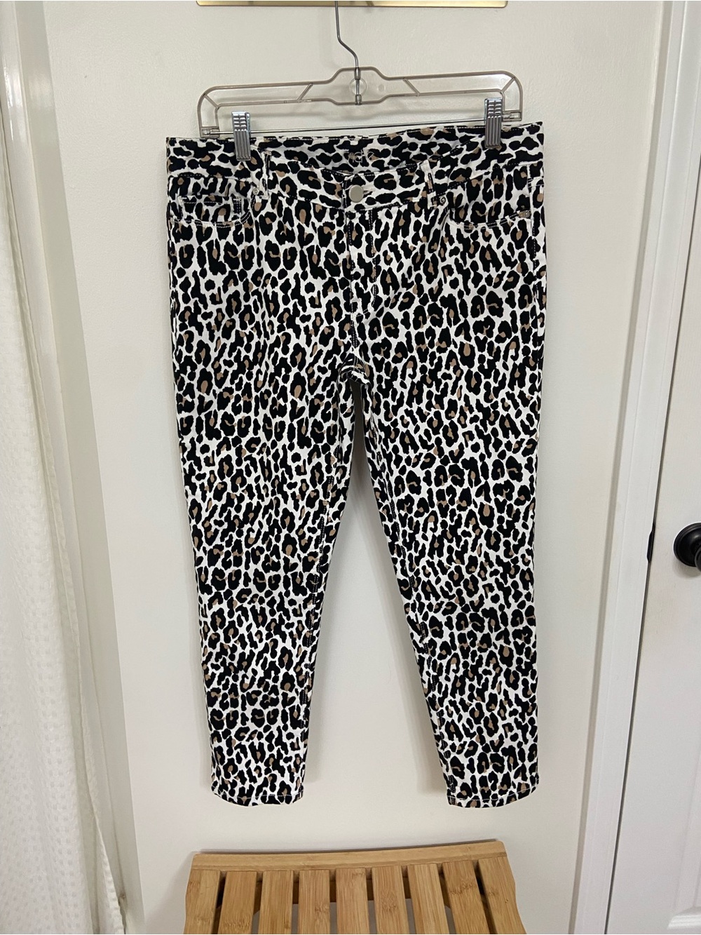Vintage Y2K Cache Leopard Print Cropped Pants Size 12.